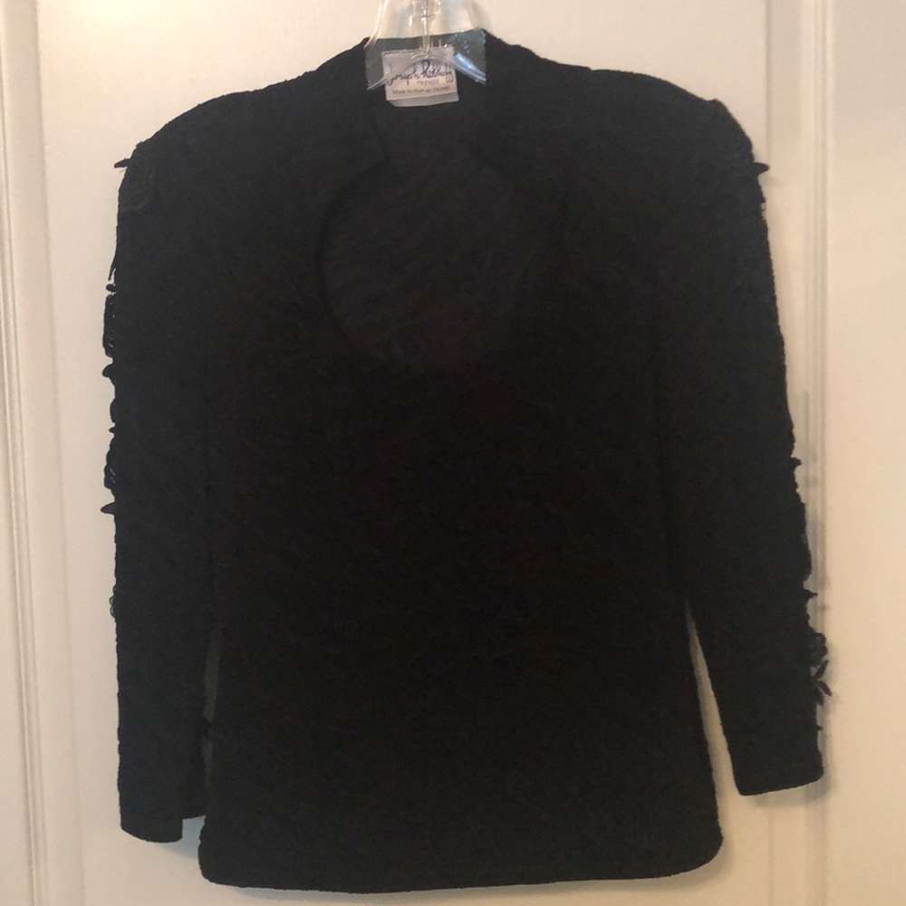 Joseph Ribkoff NWOT  size 4 black top
